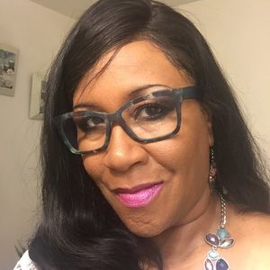 Meet your Posher, Sheila